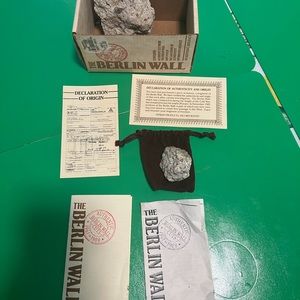 1989 piece of Berlin Wall